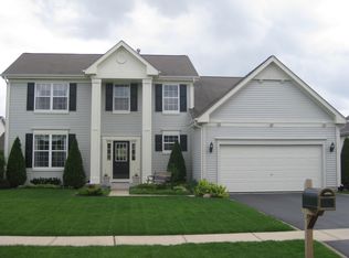 51 Saint Germain Pl, St Charles, IL 60175