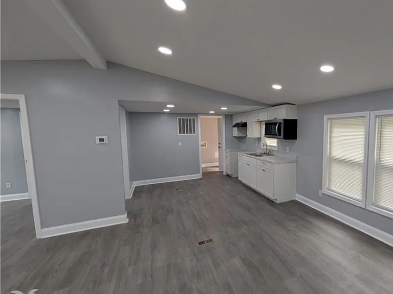 344 Wilshire Dr — Photo 7