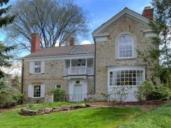 2705 Landon Rd, Shaker Heights, OH 44122