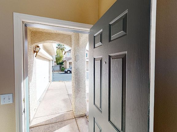 3rd image of 10225 Missouri Meadows St