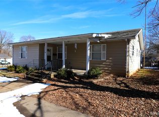 406 S Franklin St, Farmington, MO 63640