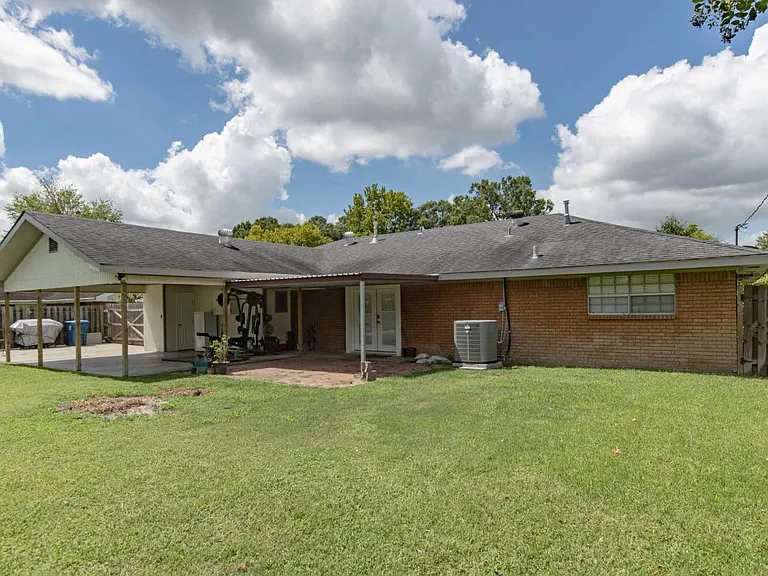 210 N William Dr — Photo 21