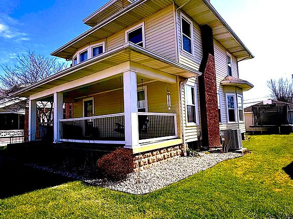 3rd image of 917 Washington Ave