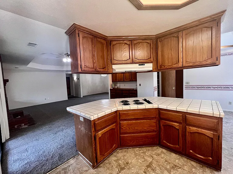 4830 E Indianapolis Ave — Photo 7