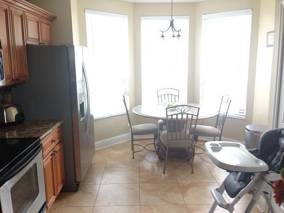 4th image of 2701 Logandale Dr
