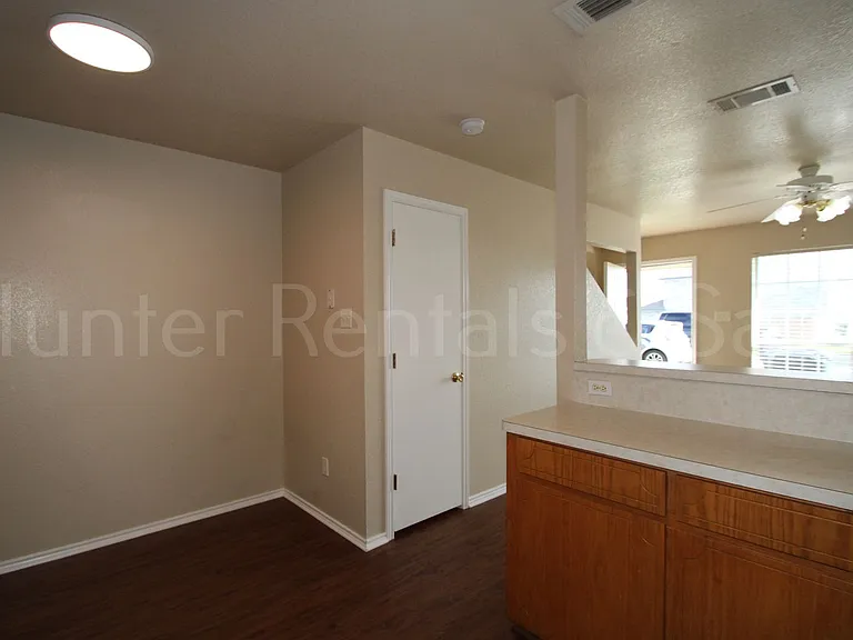 3904C Gus Dr — Photo 9