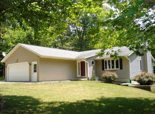 147 Cottonwood Ct, Dahinda, IL