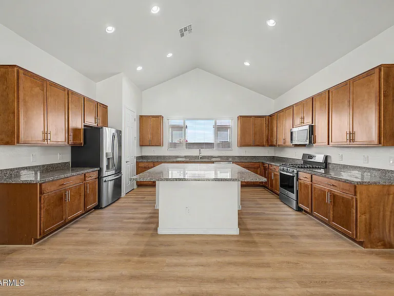 20523 W Rosewood Ln — Photo 9