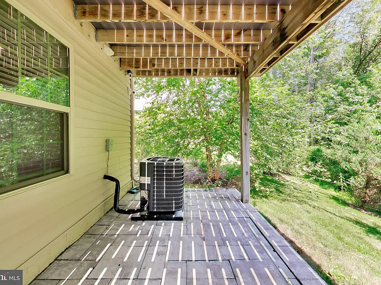8012 Spring Arbor Dr — Photo 36