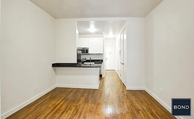 Rented by Bond New York | media 4