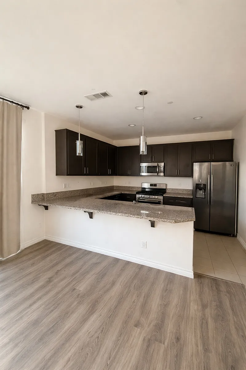 Building Photo - Iron Mountain Cir