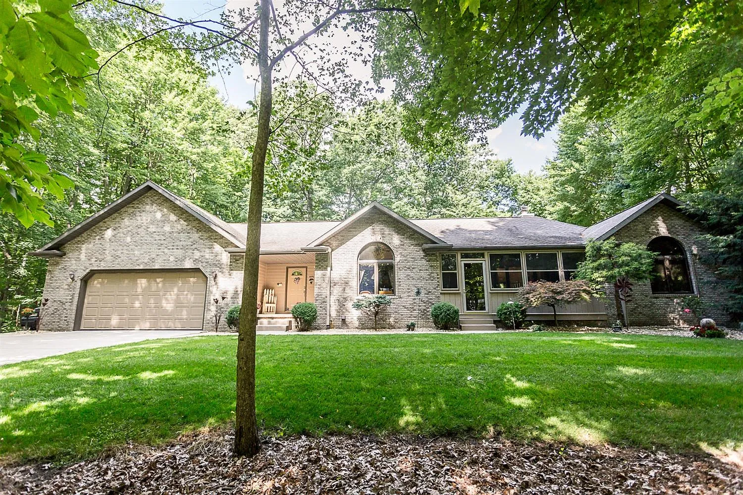 3289 Hidden Oaks Trl photo 1