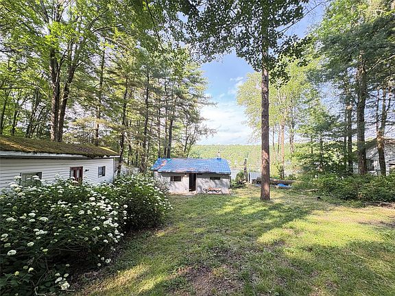 4th image of 61 Upper Woodside Dr