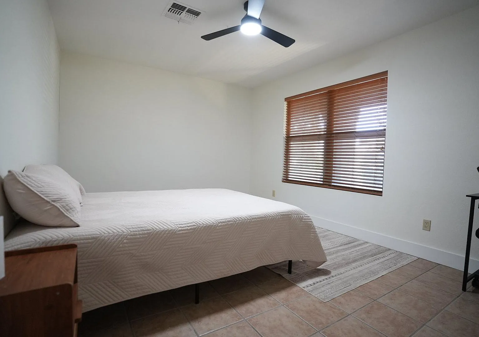 4 bed, 2.5 bath, 3094 sqft, $1,066 — Photo 4