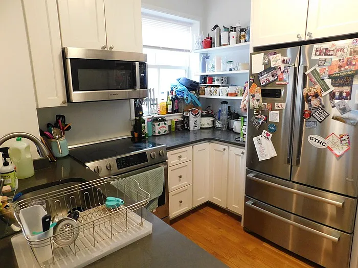 3 bed, 2.0 bath, $4,500 — Photo 2