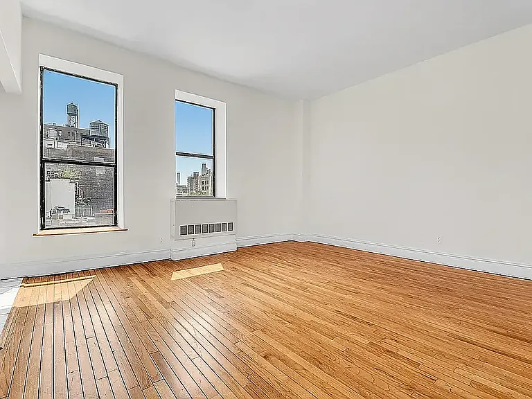 154 W 70th St #6R — Photo 3