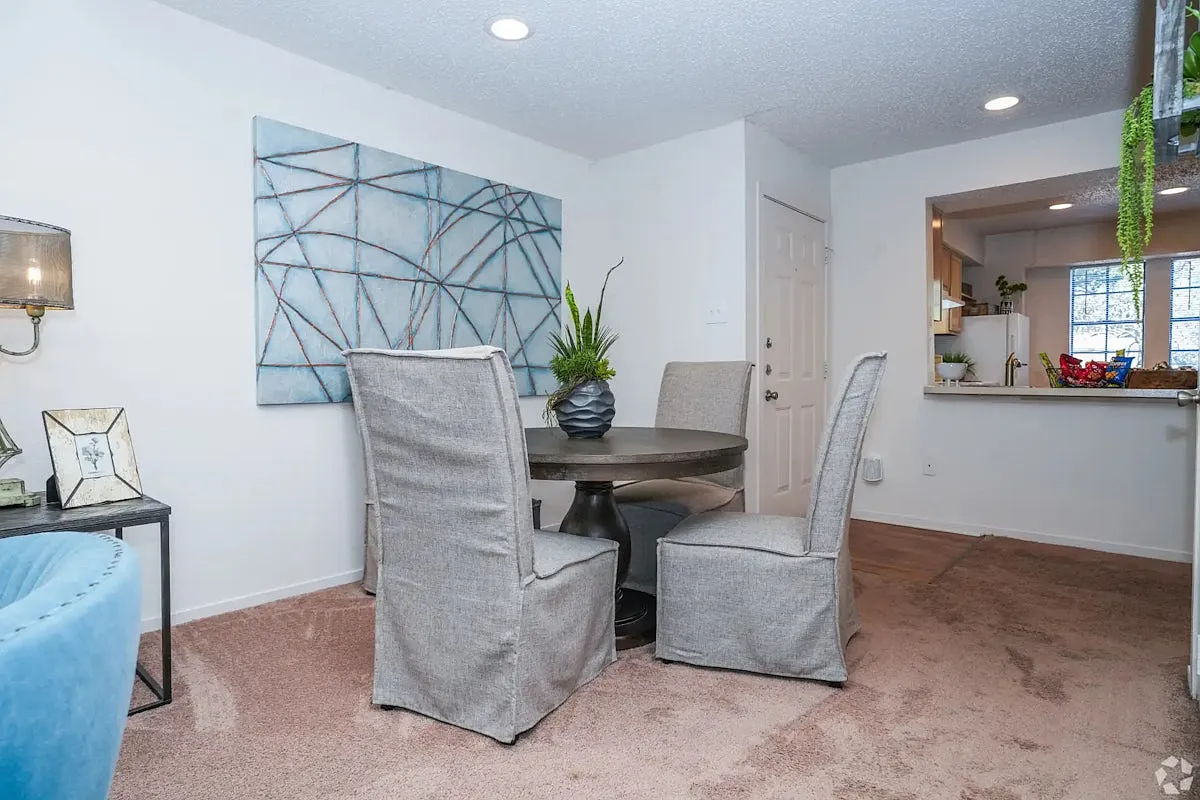 Trace Apts. — Photo 4