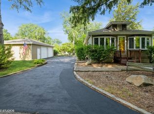 3201 S Waterview Ave, McHenry, IL 60051