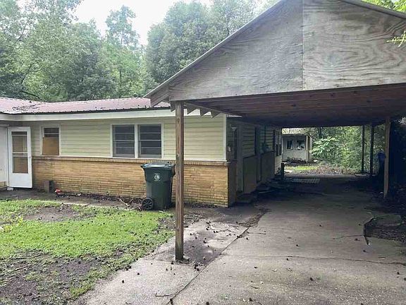 2nd image of 2260 S Park Ave