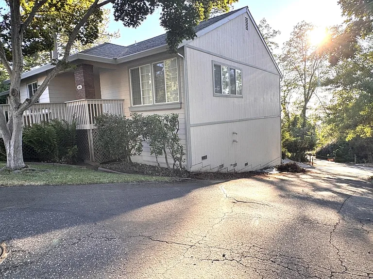 146 Northridge Dr — Photo 4