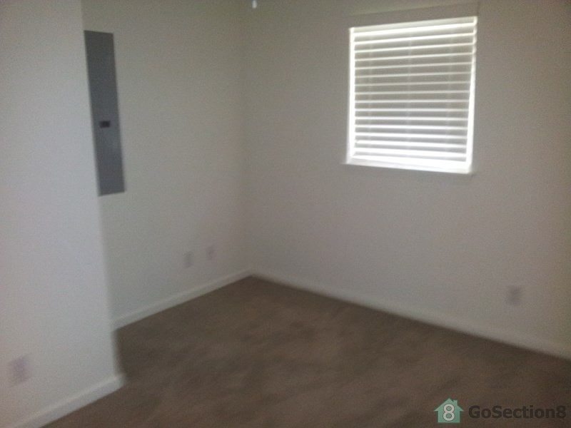 2nd image of 1324 W 11th St #10