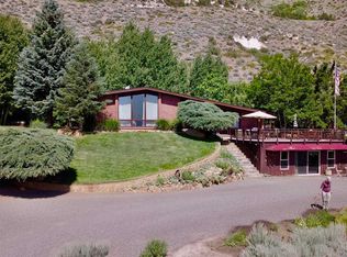 1424 Clark Ln, Gardnerville, NV 89460