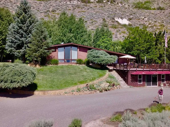 1424 Clark Ln, Gardnerville, NV 89460
