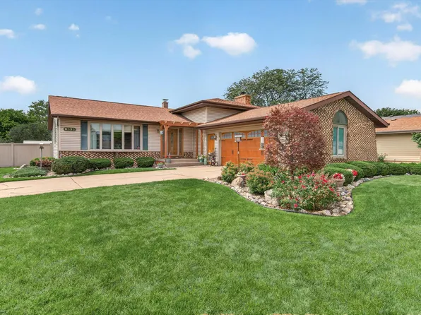 9838 Redbud Rd, Munster, IN 46321