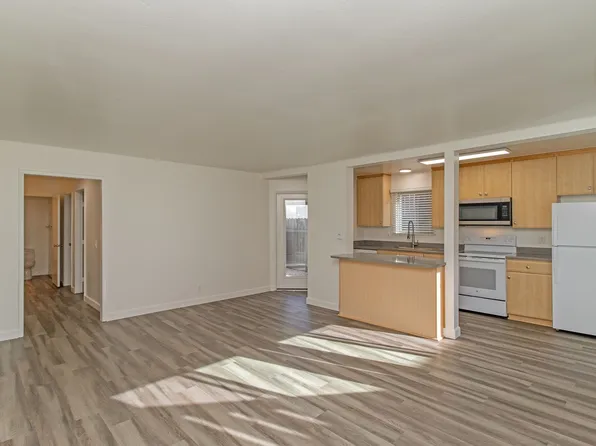 Adams Street Apartments