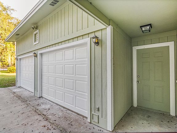 3rd image of 2926 Black Creek Dr