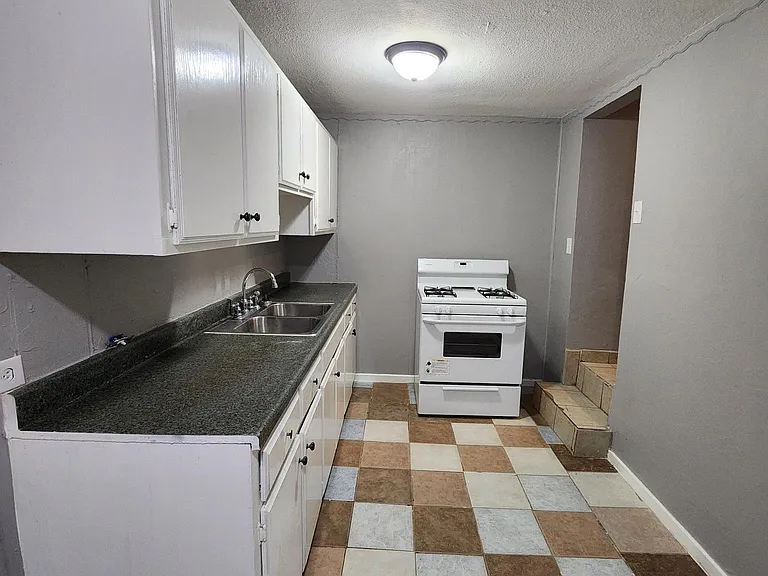 2640 SW 38th St — Photo 5