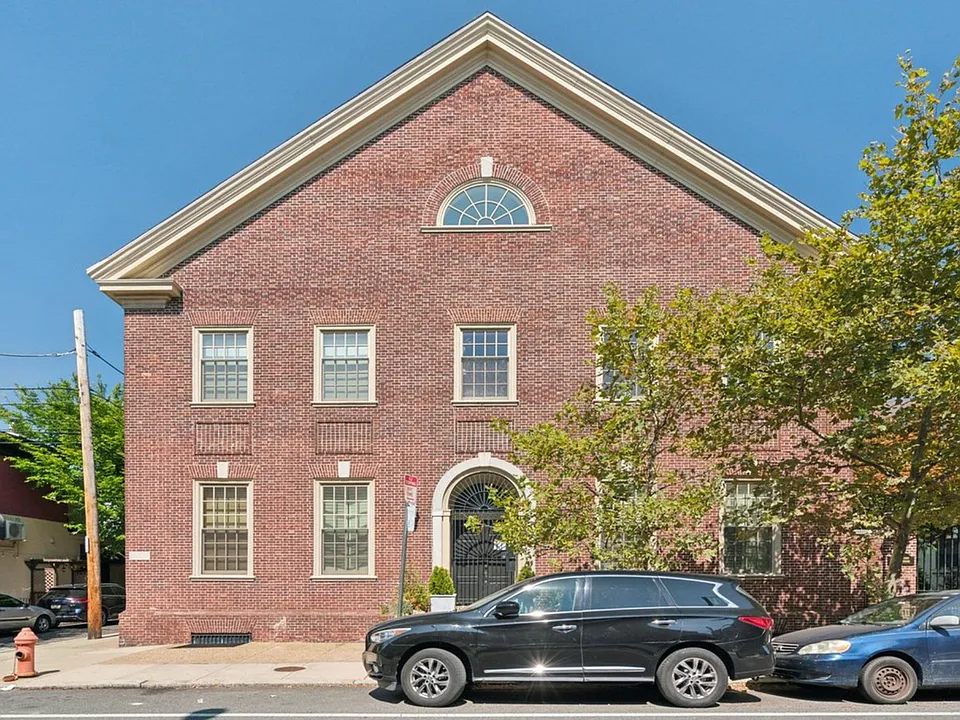2501 Christian Street