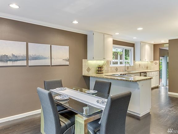 4th image of 2806 222nd Ave NE