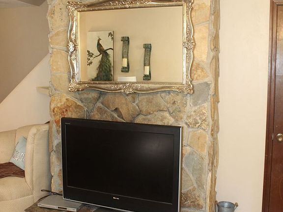 3rd image of 3705C Donovan Dr