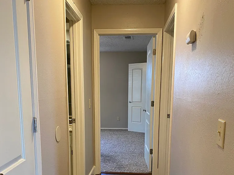 9038 Hillside Dr — Photo 6