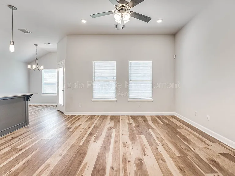 608 Blue Fish Ct — Photo 10