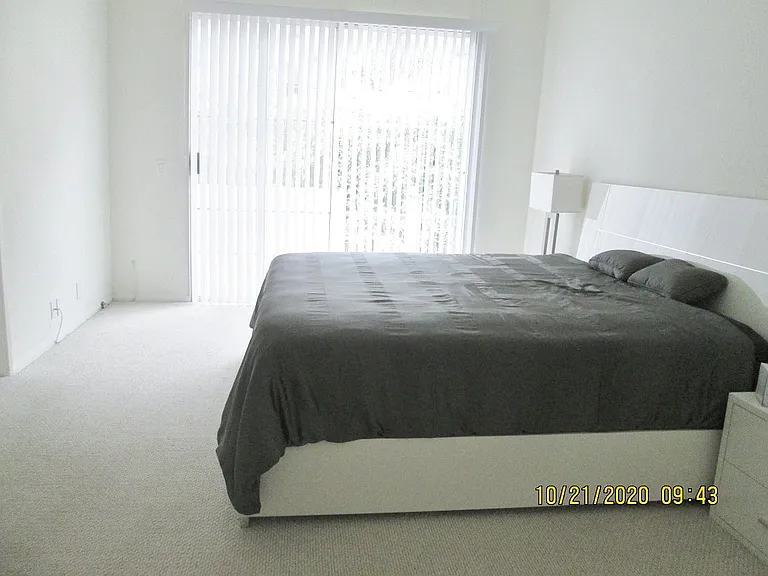 Lido Apartments - 639 Huntley Dr — Photo 36