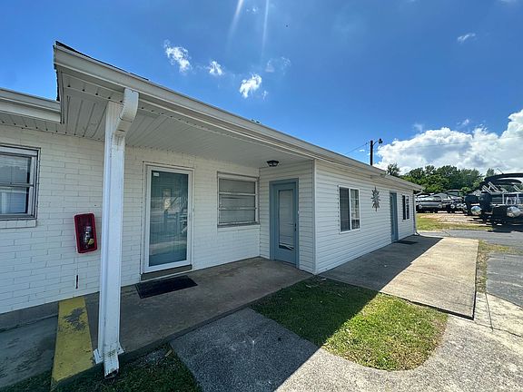 3rd image of 4975 Us Highway 62 W #11