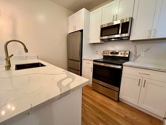 2nd image of 1450 California St APT 5