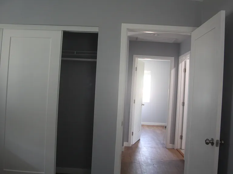 5321 Hyde St — Photo 8