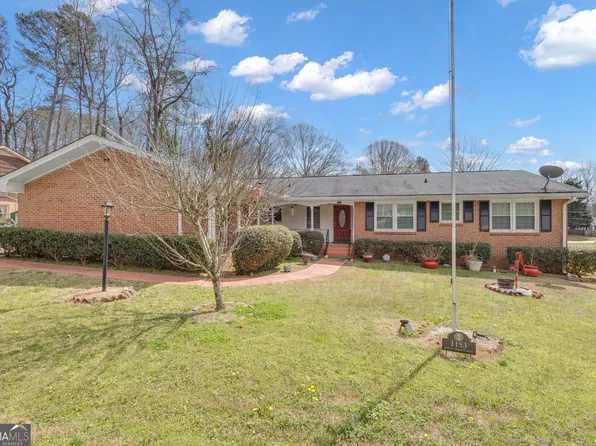 1153 Forest Heights Rd, Stone Mountain, GA 30083