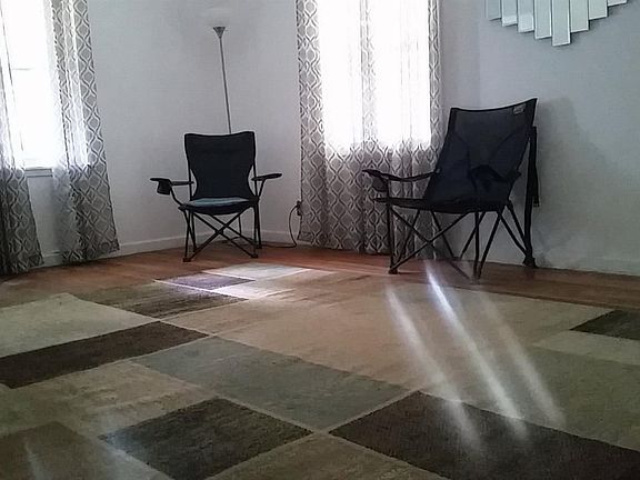 4th image of 1033 Noyes Ave