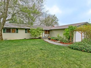 510 S B St, Phoenix, OR 97535