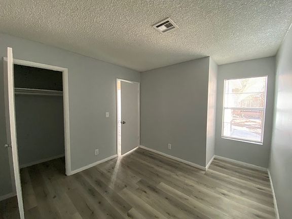 3rd image of 1884 Winterwood Blvd
