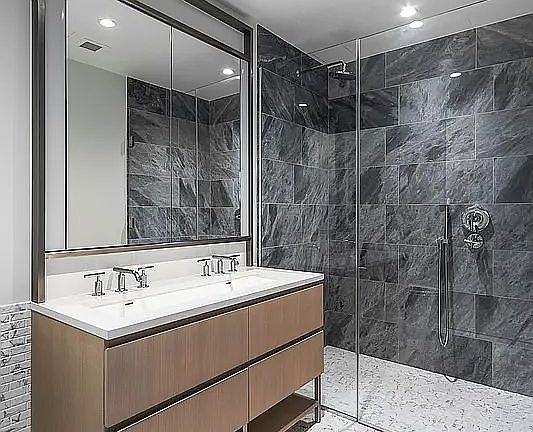 2nd image of 500 W 45th St Unit 511