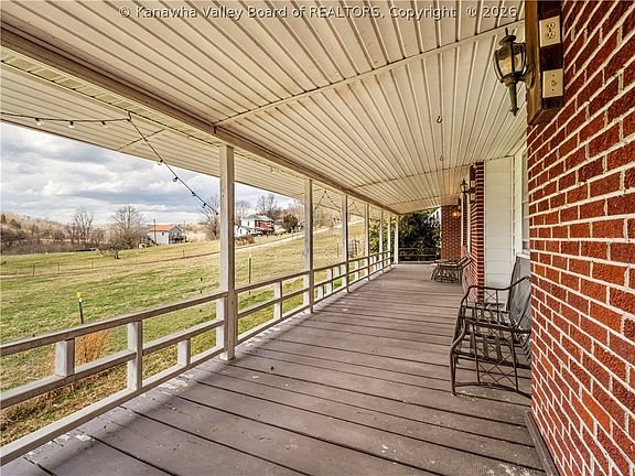 4th image of 609 Frozen Camp Creek Rd