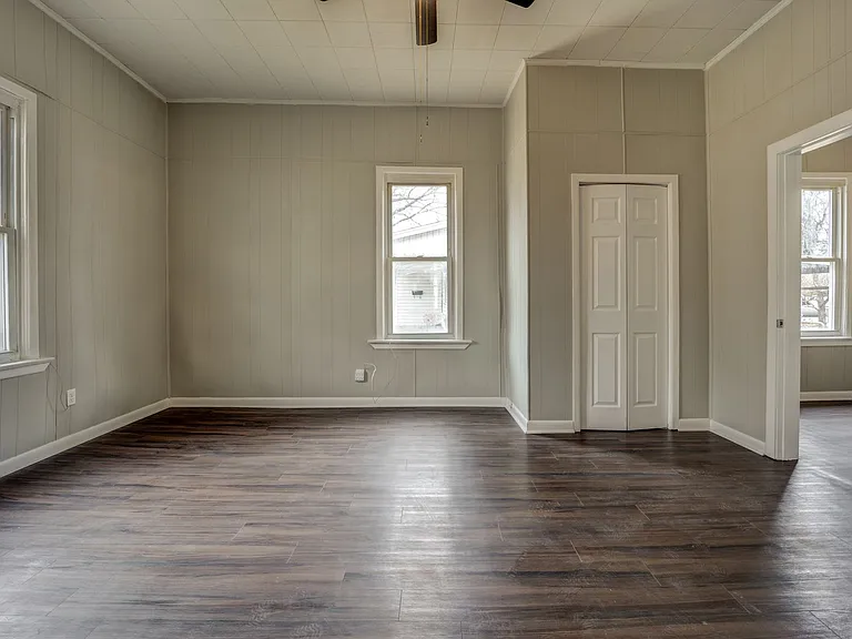 SF-025-800 South 19th Street House — Photo 18