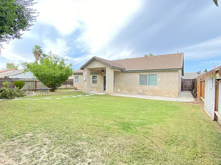 10200 Pyramid Peak Dr — Photo 16