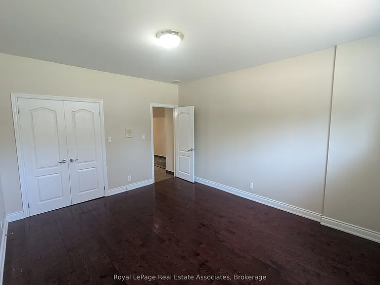 48 Mississauga Rd N #4 — Photo 17