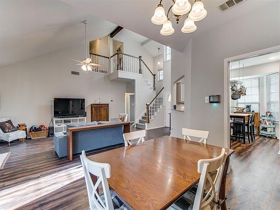 5th image of 2308 Roanoke Cir